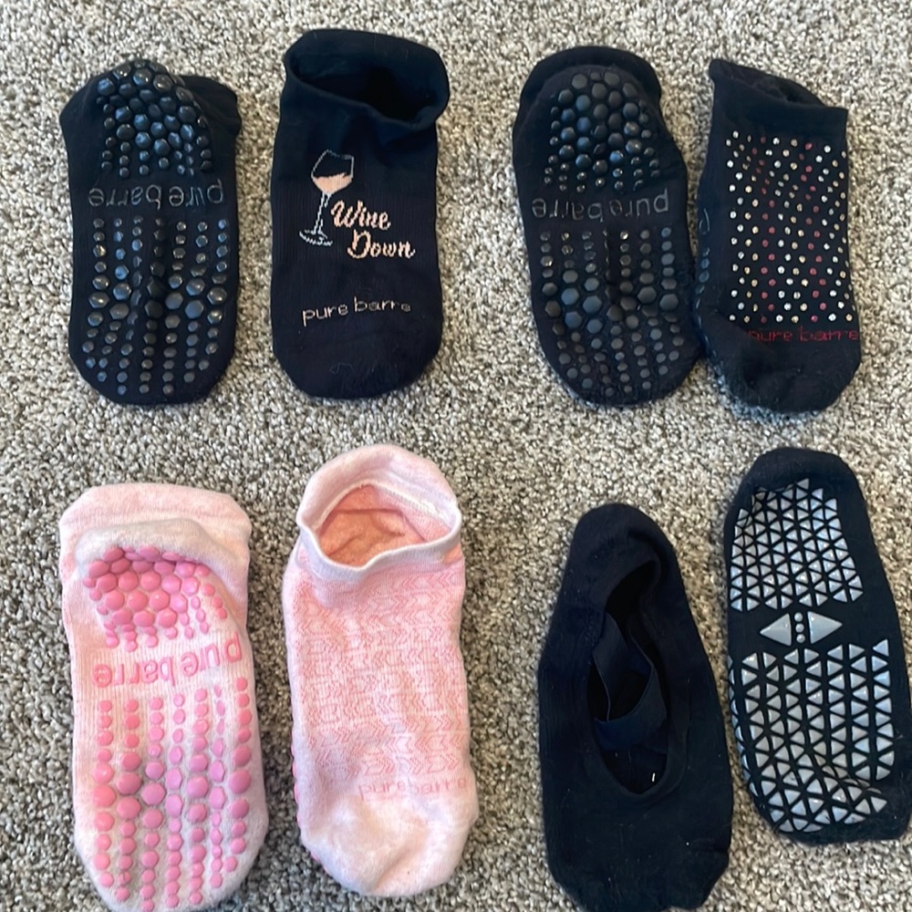 4 pair of pure barre socks